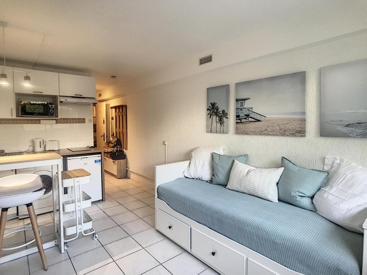 Golfe Juan Studio Dans Residence Avec Piscine Vallauris Exterior foto