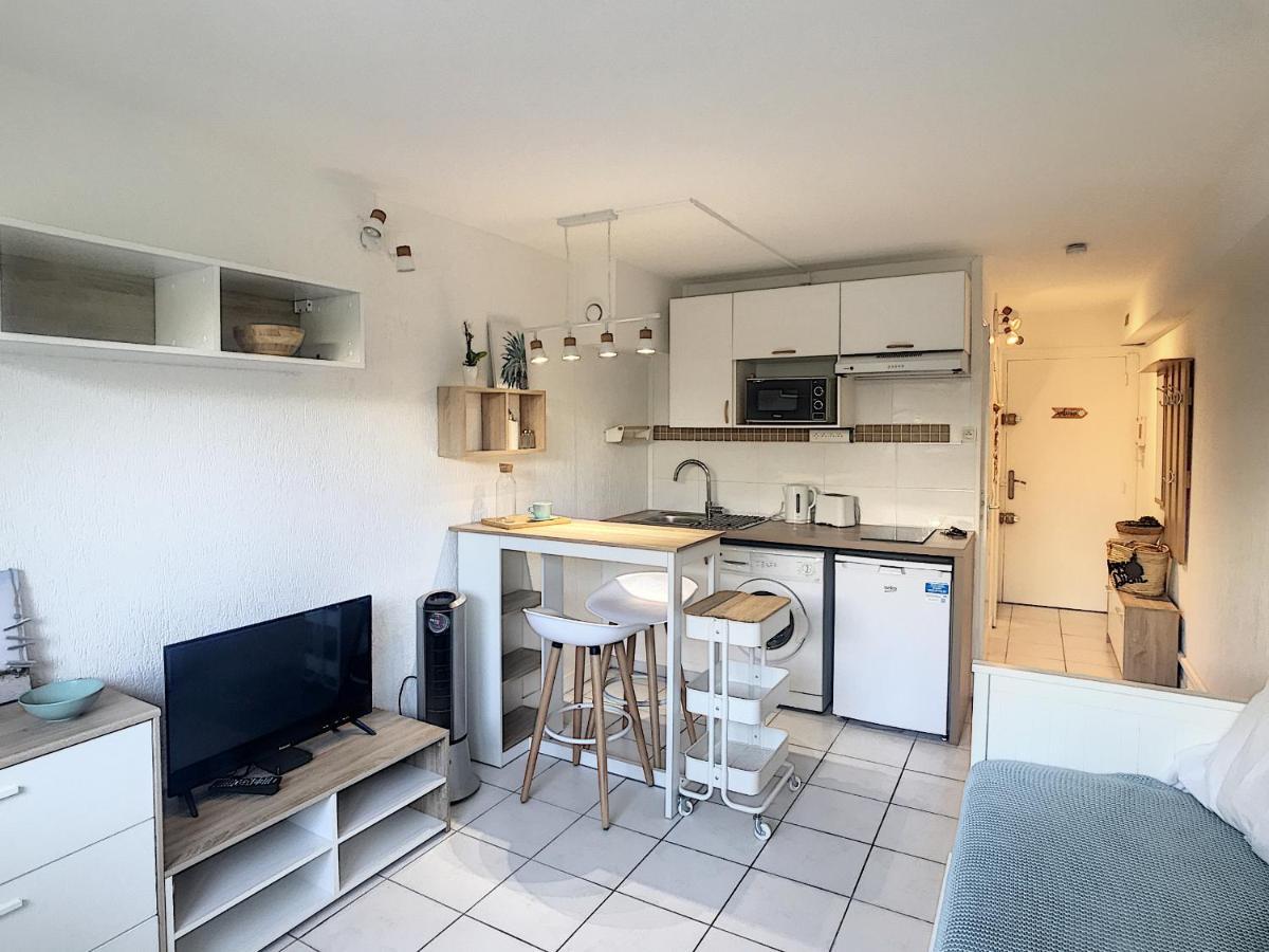 Golfe Juan Studio Dans Residence Avec Piscine Vallauris Exterior foto